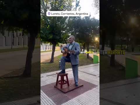 ESTATUA de MARIO BOFILL en LORETO