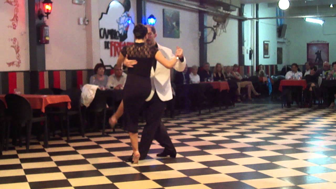 Sin Rumbo, bailan Yessica Vargas y Walter Champin 1/3