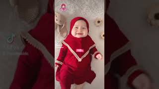 Download lagu Adek kecil lucu pakai baju merah dari Qonita Kids, bikin tambah gemes... 😘😘😘 mp3