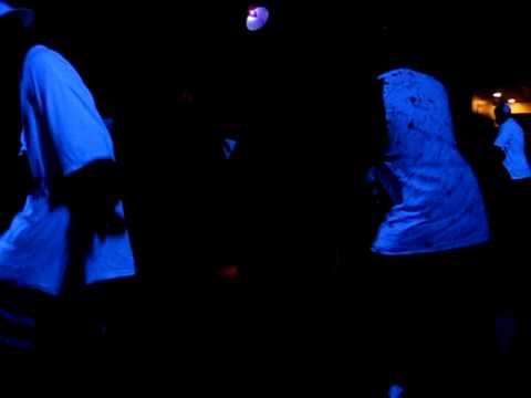 Step / Line Dance - Lathun - Freak It