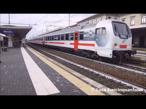 Intercity 508 con carrozza semipilota Z1 A al comando, in partenza da Novara
