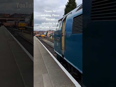 British Rail Class 52 D1040 WESTERN QUEEN at Kidderminster Town Station on the Severn Valley Railway