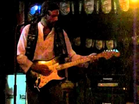 MAX ALOISI TRIO "PANDORA" - Freedom - (Hendrix Cover) Live at Estern Promise Jakarta.flv