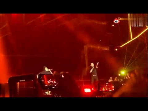 #GAI音樂節現場# 周延現身重慶colo音樂節，GAI哥來炸場子的吧，現場真的燃炸了...