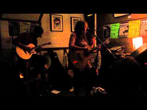 Cloudi Lewis - Middle Man - at The Cellar, Southampton on 24/09/2012