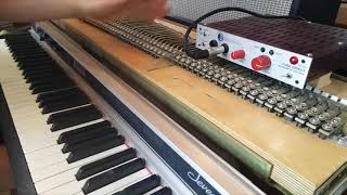 Video thumbnail for Rhodes Tube-Pre Sound-Off - Part 1: Summit Audio TD-100 by Avion Studios