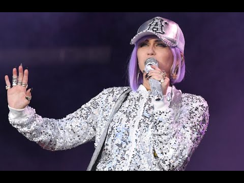 Miley Cyrus/ Ashley O - On a Roll (Glastonbury 2019)