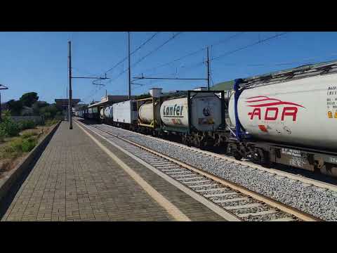 Merci "deviati"  TC Milano S.to - Villa S.G. in transito con in testa la E652 xmpr.