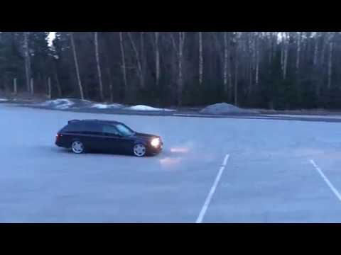 MB S124 300tdt om606 Superturbo Burnout