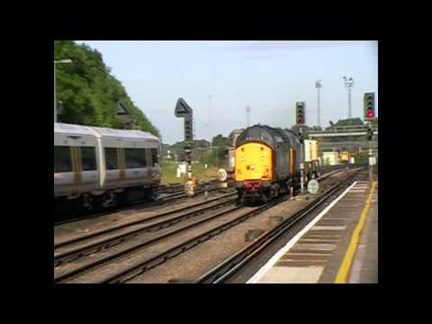 DRS 37603 + 37604 Open Uo Through Tonbridge With Thrash & Clag Working 6O62