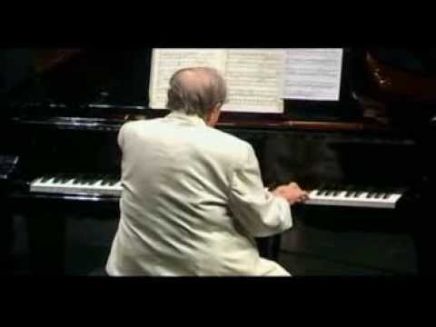 Menahem Pressler plays Mozart, Conductor : Peter Csaba