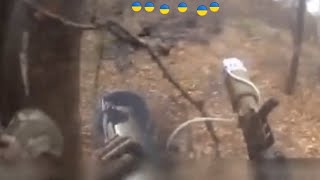 Trận chiến tàn khốc ở cự ly gần: Tiếng nổ RPG và tiếng súng vang khắp không trung