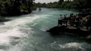 preview picture of video 'Der berühmte Wasserfall in Manavgat'