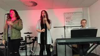 Hundred Waters - Blanket Me (Cover by Ellie, Alex &amp; Alessia)