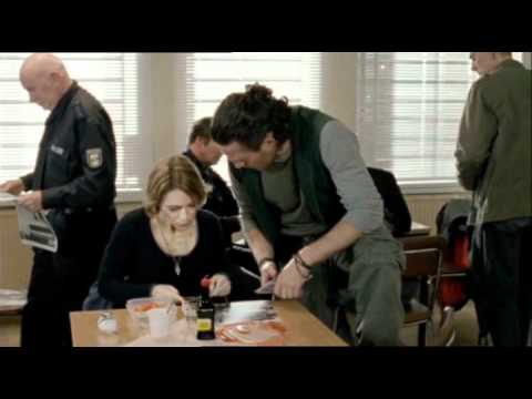 Ausschnitte aus "Polizeiruf 110: Aquarius" mit Josef Heynert