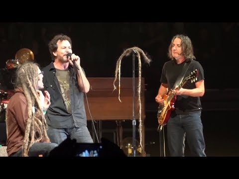 Pearl Jam 11-30-2013 Spokane Wa Dreadlock Incident