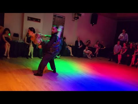 Argentine tango: Yesica Esquivel & Ariel Leguizamon - La Cumparsita