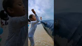 Download lagu si bocil berantem dengan ikan hiu #bocil #bermain #ikanhiu #pantai #drama #funny #lucu #viral mp3 Download lagu si bocil berantem dengan ikan hiu #bocil #bermain #ikanhiu #pantai #drama #funny #lucu #viral mp3