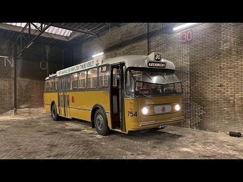 Kromhout-Werkspoor-Verheul VB10 | RET 754 maakt een rondje over de Waalhaven