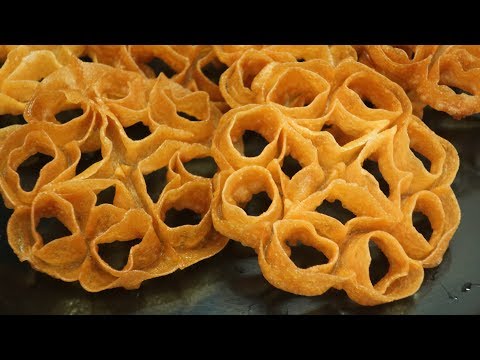 గులాబీ పువ్వుల కు పిండి ఇలా కలిపితే..  | gulabi puvvulu | Eggless Rose Cookies In Telugu | Achappam