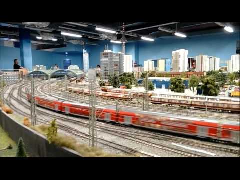 Loxx Miniaturwelt Berlin - Ostbahnhof und Stadtbah