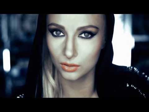 Lora ft Macrees-   fara el