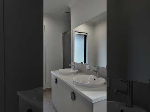 10 Davidson Road, Leneva, VIC 3691, 4 Kuwarto, 2 Banyo, House