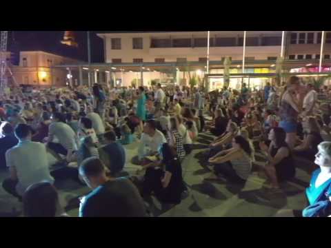 Vatra u Varaždinu: ono kad je Dečak pridobio publiku da svi sjednu na pod