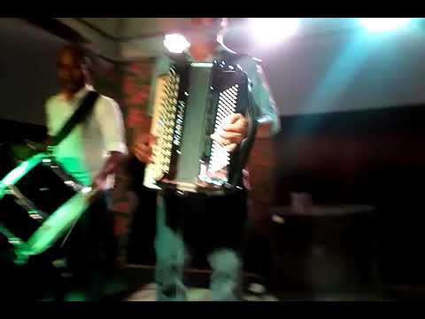 Isaac do Acordeon - De Leve (Dominguinhos)