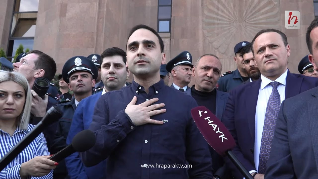 Տիգրան Ավինյանը եկավ ցուցարարների մոտ