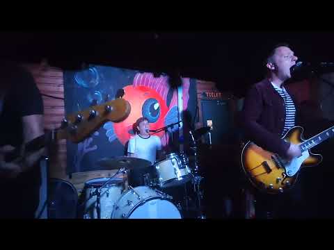 The Len Price 3 - She Came From Out Of The Sun