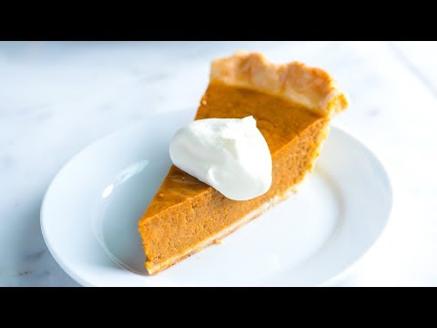 Easy Pumpkin Pie - How to make the best pumpkin pie!