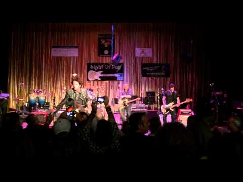 Willie Nile & Bruce Springsteen. One Guitar. Light of day January 2.015.