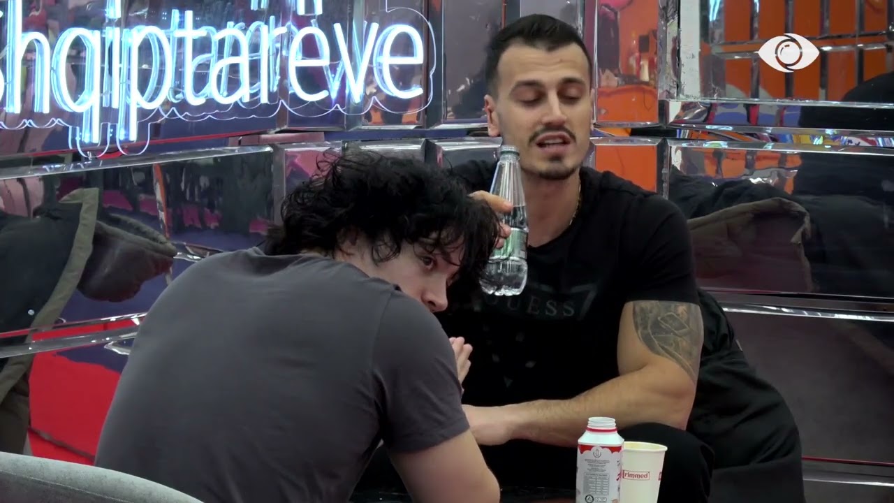 Konkurrenca të zhvillon trurin, por ti nuk ke/ Rogerti debaton me Mateon