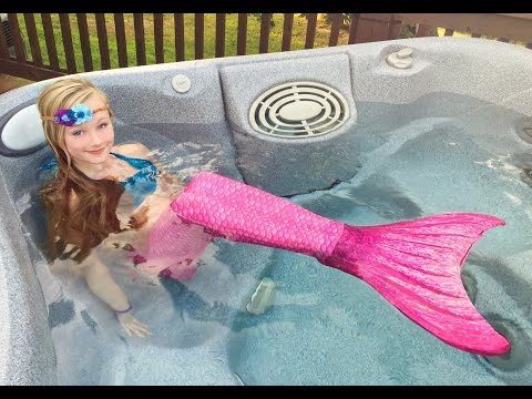 The day Princess Ella become a real mermaid. She has to be rescued by Batman. W/ blind bags