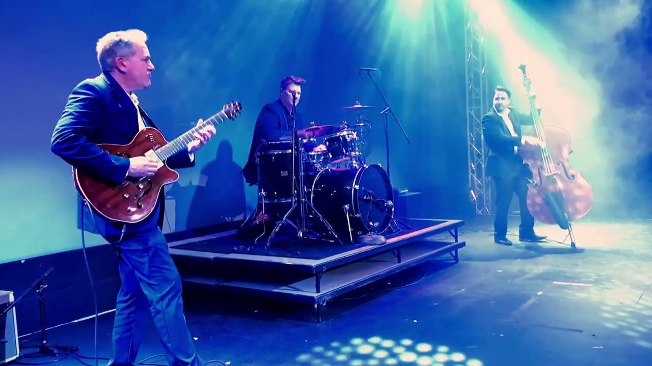 Promotional video thumbnail 1 for Sonic Dream Jazz Trio