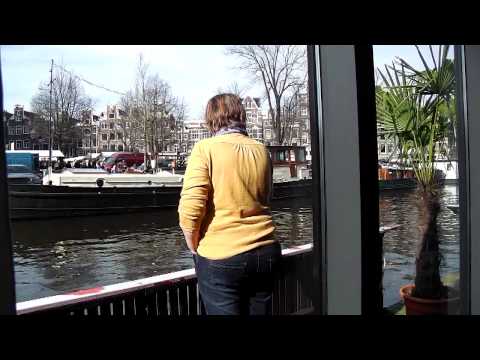 2014 03 08 Eén minuut een rokende vrouw