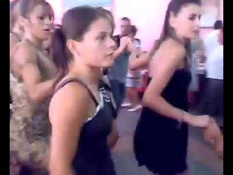 Dasem Shqiptare ne Bar Restorant Klorenti Lezhe