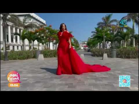 She is the queen of the 2023 Veracruz Carnival; Itzel Cárdenas with a red badge.