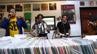 They Might Be Giants - Tesla [7/8] (2013-04-16 - Academy Records Annex, Williamsburg, NY)