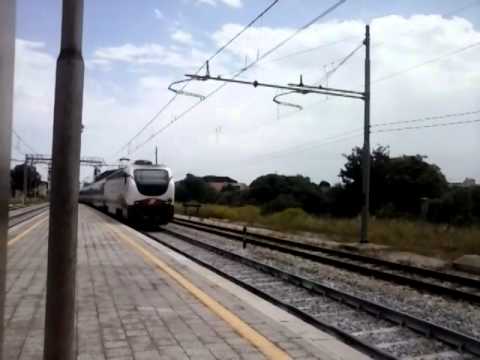 Transito frecciabianca stazione Bari Santo Spirito con E.402B