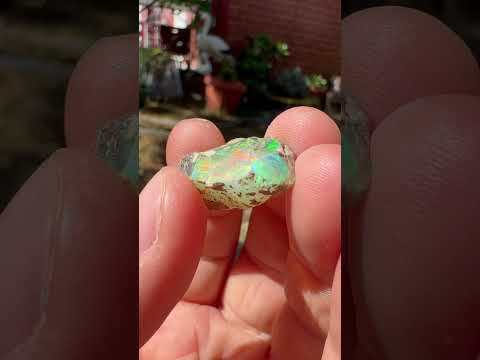 Opal Etiopian de Foc, brut, E24