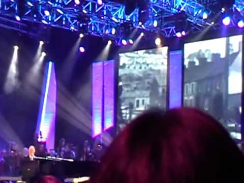 Phil Coulter - The Town I Loved So Well. Live, Sons & Daughters Opening Concert, Derry