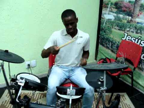 Josias Batera Druum....