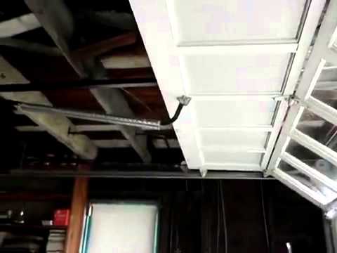 garage door opener 166