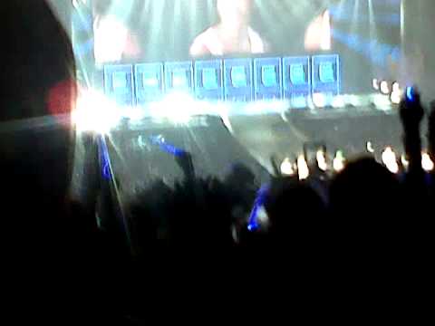 donghae kiss @ ss5ina day 2 (130602)