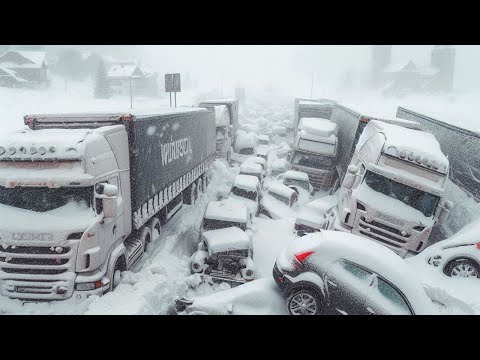 Vinterkollaps i Polen: Warszawa står stilla, vägarna är blockerade av snö