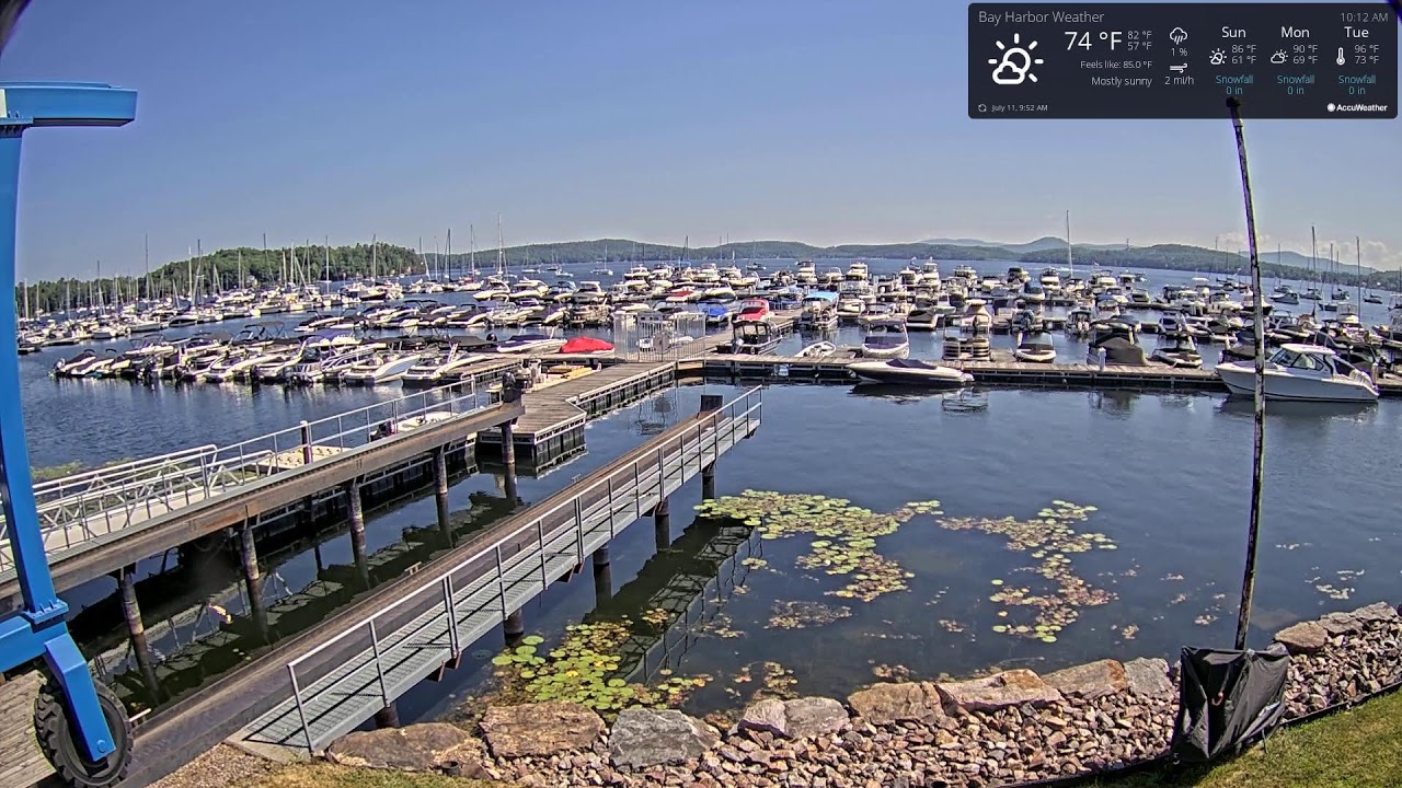 Live webcam view of Puerto deportivo Bay Harbor en Champlain