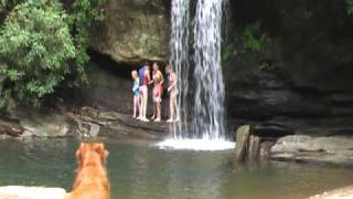 preview picture of video 'Waterfall at Lake Jocassee South Carolina'