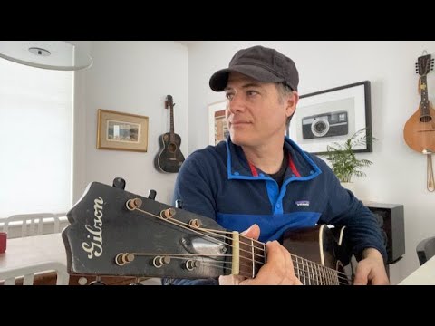 Mark's 1933 Gibson L-00, 1933 Gibson L-00s in General, and a new Mic.